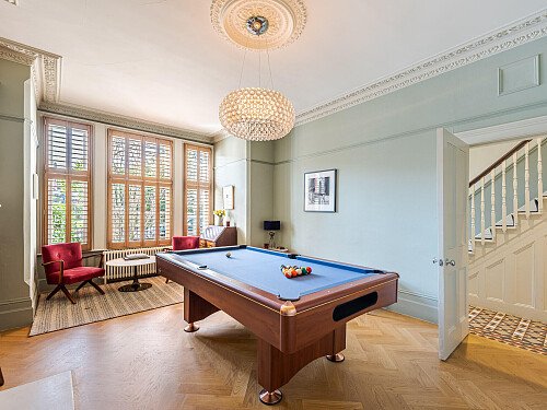 Location Creation: Blenkare: Pool table