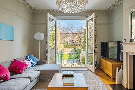 Location Creation: Blenkare: TV room