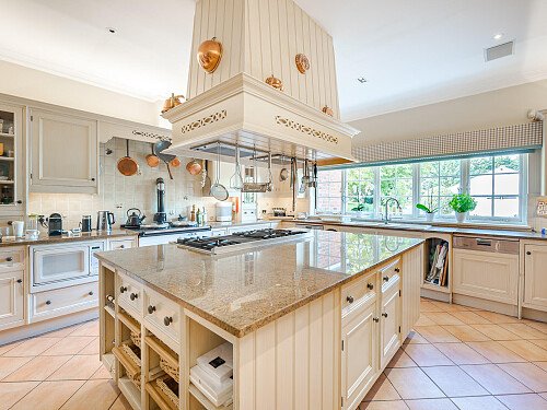 Location Creation: Binfield Court: kitchen