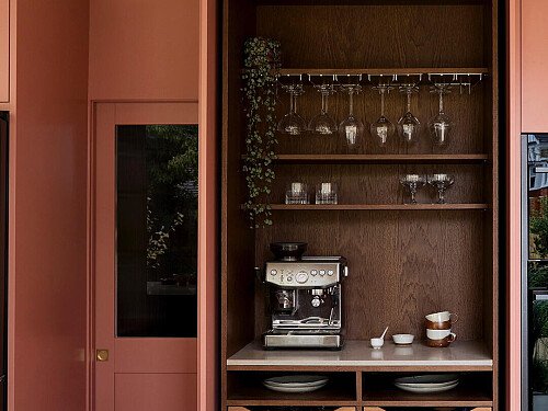 B50F905E-03AD-49FD-BD5E-05FB24A0D0A5