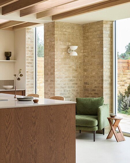 4601DFF2-A194-4BD9-BA59-E217D01C51DD