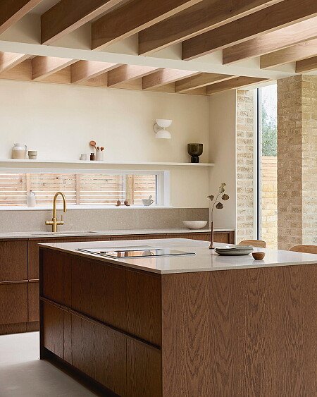 EDAA71ED-3056-46C2-B098-C74ADC7E728C