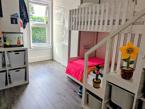 PXL_20250905_120631010.MP~2