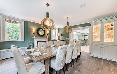 Location Creation:Constantine:dining room