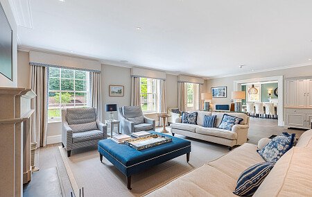 Location Creation:Constantine:drawing room