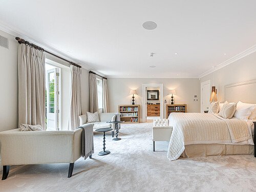 Location Creation:Constantine:master bedroom