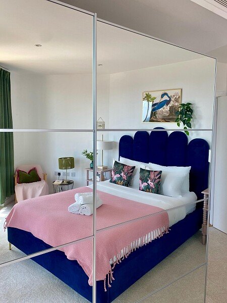 Facetune_14-08-2025-18-38-52