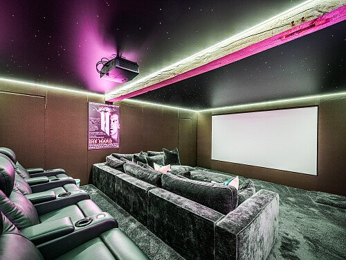 Location Creation:Essex barn:Cinema room