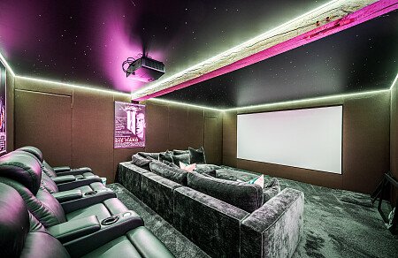 Location Creation:Essex barn:Cinema room