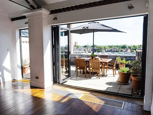 8 4C Video 4 A-156 small