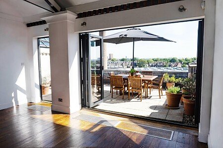 8 4C Video 4 A-156 small