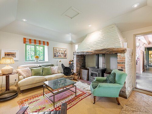 Location Creation: Kirby Farm:Sitting room