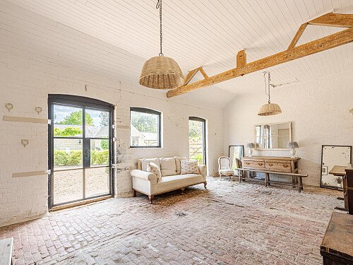 SittLocation Creation: Kirby Farm:sitting room