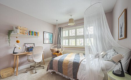 Location Creation: Lawn House: bedroom (2)