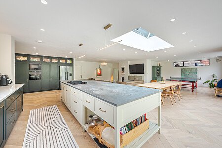 Location Creation: Lawn House: Kitchen island (1)