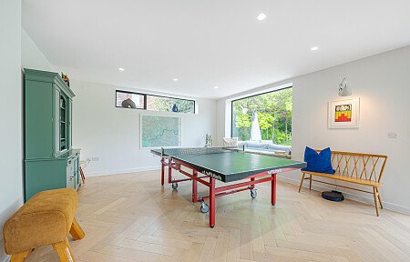 Location Creation: Lawn House: ping pong table