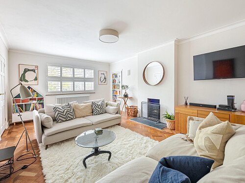 Location Creation: Lawn House: sitting room