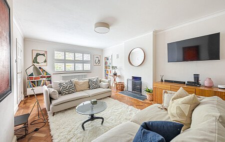 Location Creation: Lawn House: sitting room