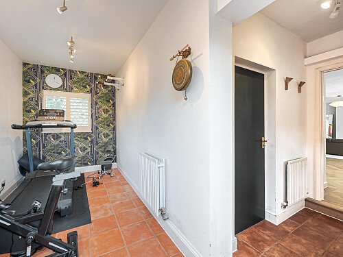 Location Creation: Lawn House: utility and gym