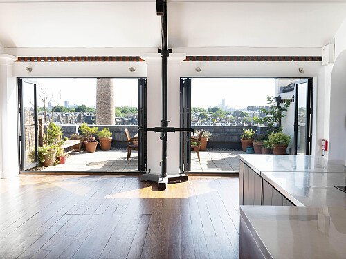 4D Video 4 A-081 small