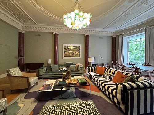 11. ARK Loc - Queen Anne's Gate