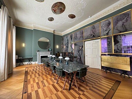 14. ARK Loc - Queen Anne's Gate