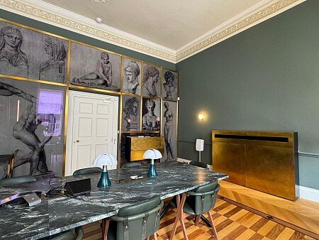 18. ARK Loc - Queen Anne's Gate