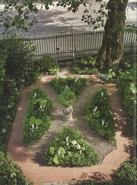 36. ARK Loc - Queen Anne's Gate