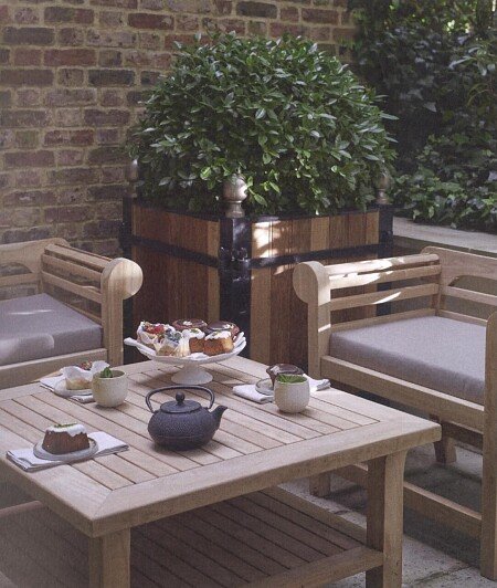 38. ARK Loc - Queen Anne's Gate