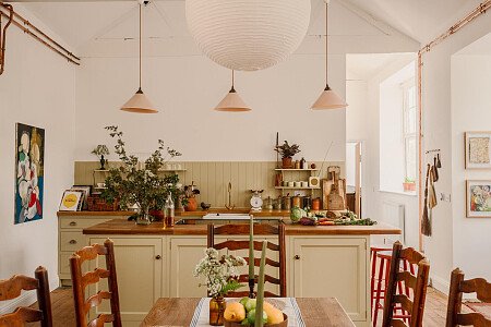 Kitchen island, copper pipework, dining table, vaulted ceilings, exposed copper pipework