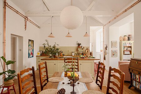 Kitchen island, copper pipework, rectory table, vaulted ceilings, rustic framhouse, open plan living