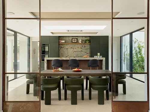 The Walled Garden3075