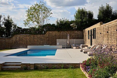 The Walled Garden3166