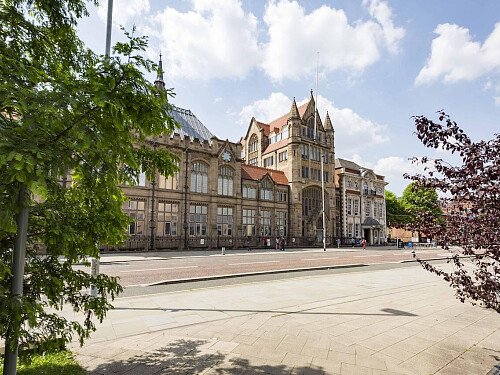 Manchester Museum exterior 2021