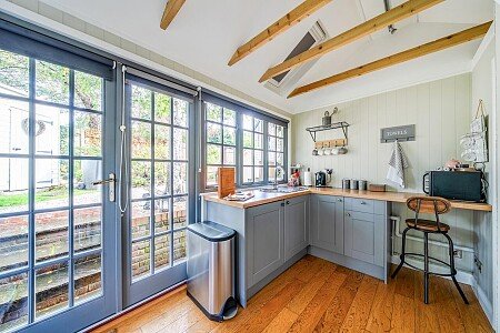 1347983-5-68c2a505c6e75