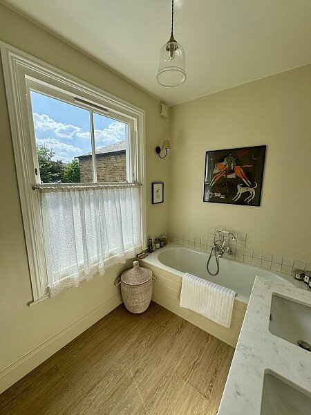 51508538-a83c-490e-8bef-7778190effae