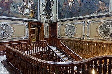 Grand Staircase 2