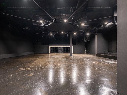 Black Studio House Lights 34