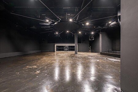 Black Studio House Lights 34