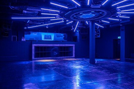 Black Studio screen lights 46