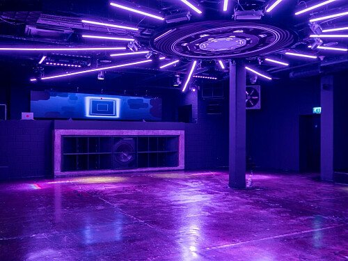 Black Studio screen lights 47