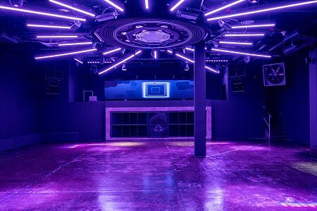 Black Studio screen lights 48