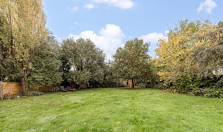 Location Creation:Henley House RG9:Garden