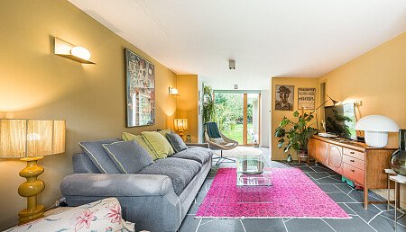 Location Creation:Henley House RG9:TV room