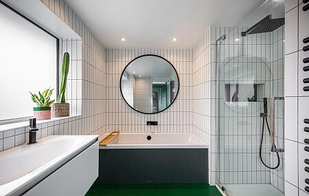 Location Creation:Henley House RG9:Bathroom 1