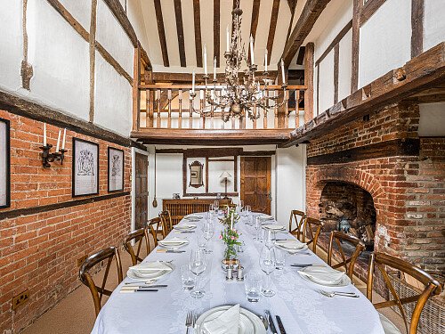 Location Creation:Lake House:dining room