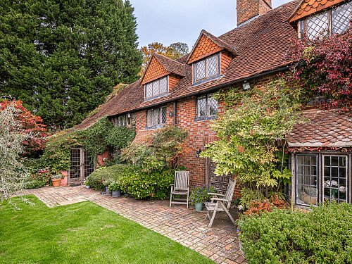 Location Creation:Lake House:exterior