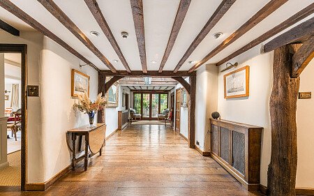 Location Creation:Lake House:hall