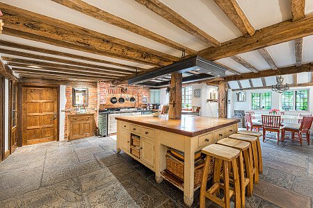 Location Creation:Lake House:kitchen 2