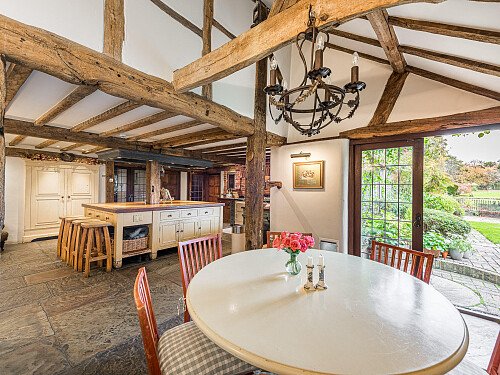 Location Creation:Lake House:kitchen 3